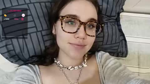 Snapshot of mia_boone chatting on 12.04.24 mia_boone online show from 12.04.24