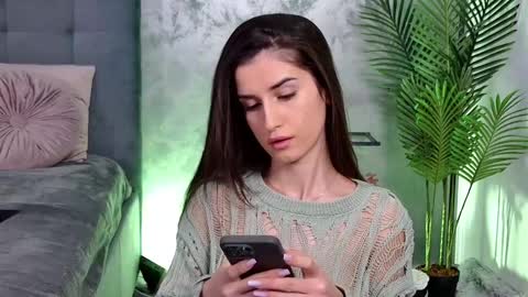 Snapshot of mia_carter99 chatting on 02.16.25 Freya Allen online show from 02.16.25