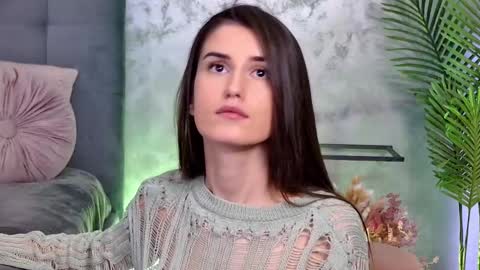 Snapshot of mia_carter99 chatting on 02.17.25 Freya Allen online show from 02.17.25