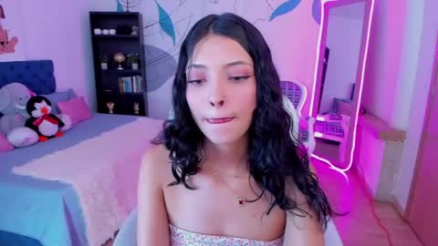 Mia online show from 05.08.26