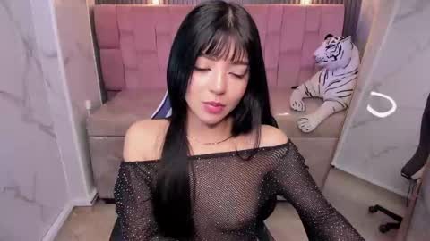 Snapshot of mia_collins_b chatting on 10.08.25 mia_collins_b online show from 10.08.25