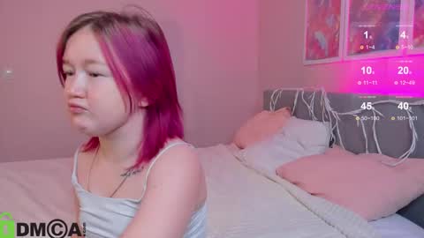 Mia online show from 09.16.25