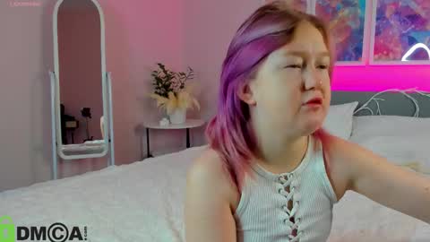 Mia online show from 09.22.25