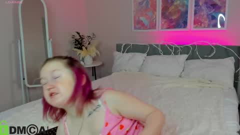 Mia online show from 09.24.25