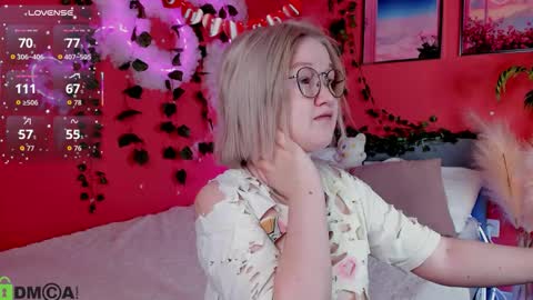 Snapshot of mia_ferd chatting on 02.21.26 Mia online show from 02.21.26