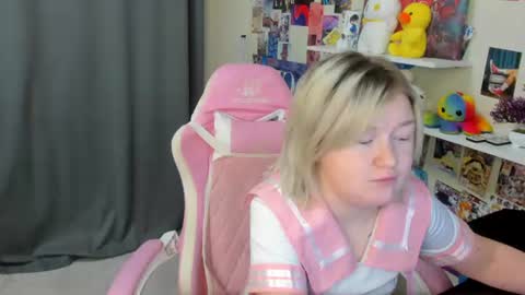Snapshot of mia_ferd chatting on 07.03.26 Mia online show from 07.03.26