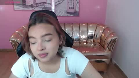 Mia online show from 10.21.25