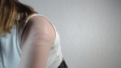 Mia online show from 01.12.26