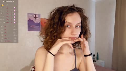 Snapshot of mia_frizz chatting on 02.07.25 Mia online show from 02.07.25