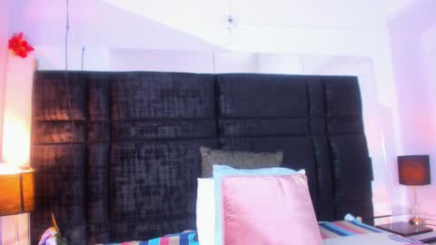 MIA online show from 01.10.25