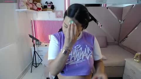 mia_garcia28 online show from 01.12.26