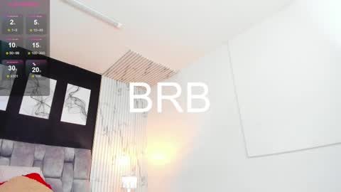 Snapshot of mia_gatess chatting on 03.10.25 M I A online show from 03.10.25