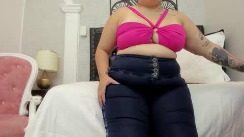 Snapshot of mia_ginger_bbw chatting on 05.16.26 mia online show from 05.16.26