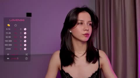 Mia online show from 09.25.25