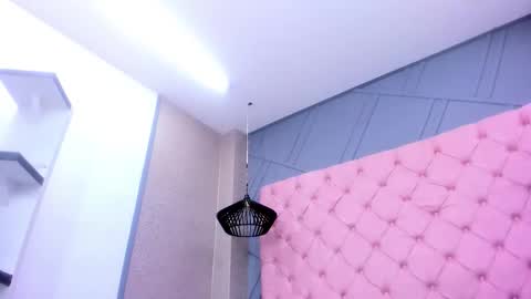 Mia online show from 02.08.26