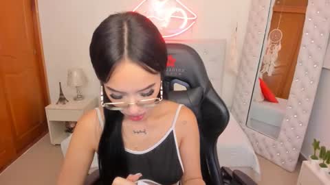    online show from 02.06.25