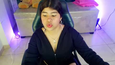mia_kittie_m online show from 05.20.26