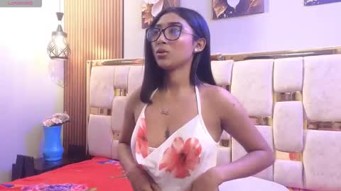 Mia.  online show from 05.05.26