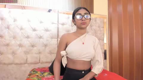 Mia.  online show from 05.29.26