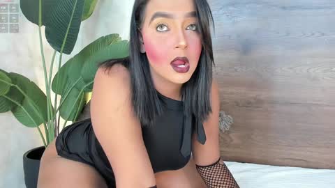 mia_lacy online show from 02.01.25