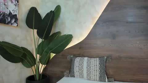 mia_lacy online show from 02.02.25