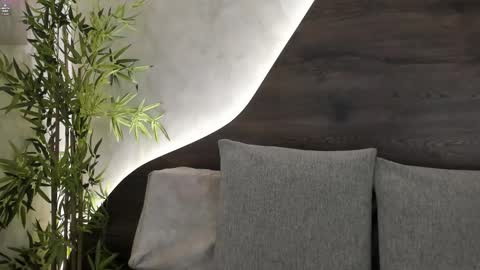 mia_lacy online show from 10.12.25