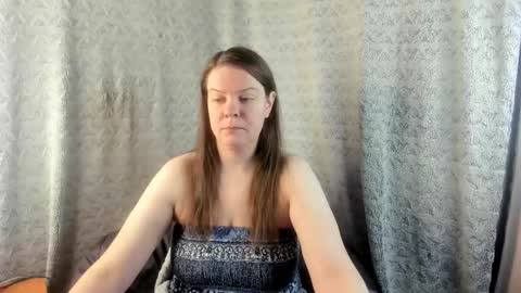 mia_lores online show from 02.08.26