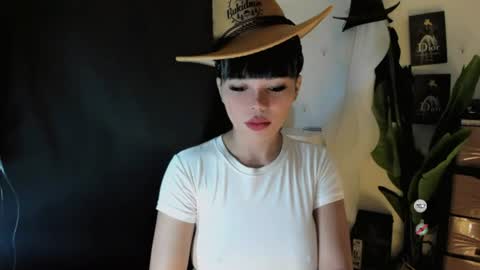 Snapshot of mia_lover9 chatting on 06.15.26 M I A online show from 06.15.26