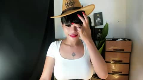 Snapshot of mia_lover9 chatting on 06.29.26 M I A online show from 06.29.26