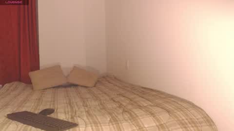 Snapshot of mia_lust7 chatting on 10.16.25 Mia online show from 10.16.25