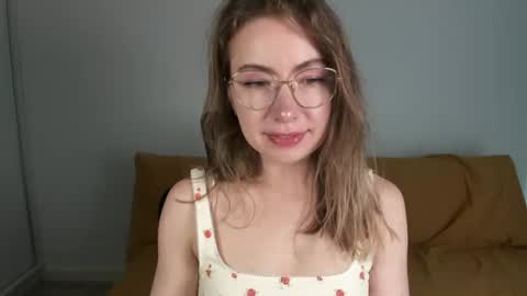 Snapshot of mia_luxx92 chatting on 07.19.26 Mia online show from 07.19.26