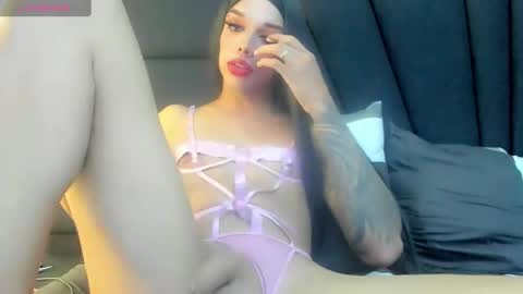 Mia3 online show from 02.11.25