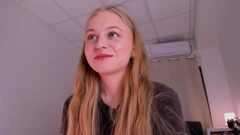 Mia here Appreciate your support online show from 12.16.25