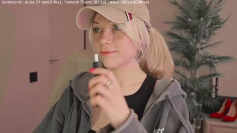 mia_milagros online show from 11.27.25