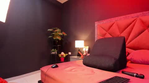 MIA  online show from 09.24.25