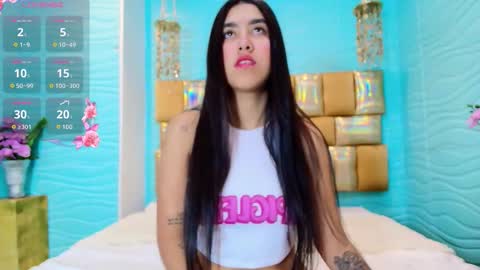 Snapshot of mia_montess chatting on 10.18.25 mia montess online show from 10.18.25