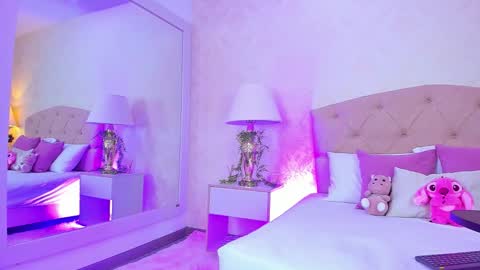 mia montess online show from 03.10.26