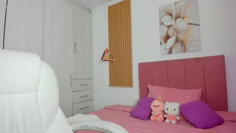 Mia Nevaeh - follow me online show from 01.09.25