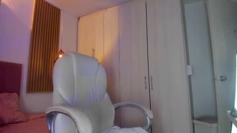 Mia Nevaeh - follow me online show from 02.15.26