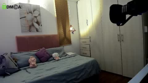 Snapshot of mia_nevaeh chatting on 06.16.26 Mia Nevaeh - follow me online show from 06.16.26