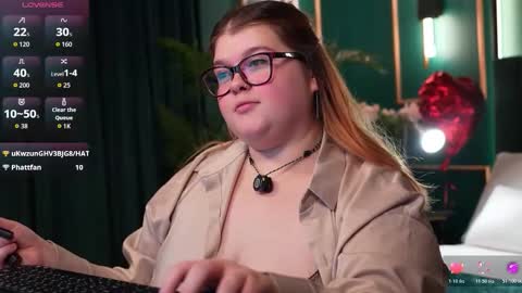 Sweet Mia online show from 02.10.26