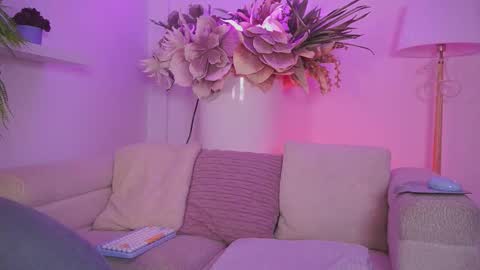 Mia online show from 03.29.26