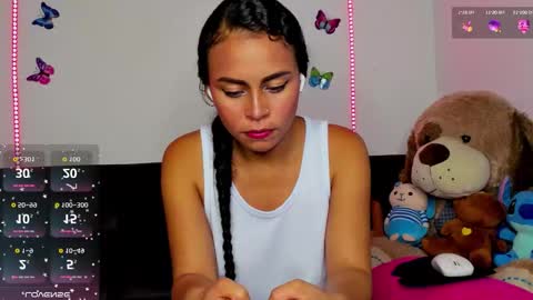 Mia online show from 10.18.25