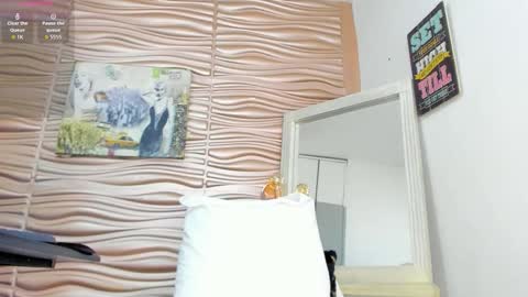 Snapshot of mia_pineda chatting on 02.06.26 Mariana online show from 02.06.26