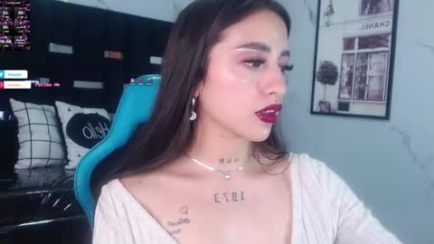 Snapshot of mia_ponce_a chatting on 10.17.25 MIA online show from 10.17.25