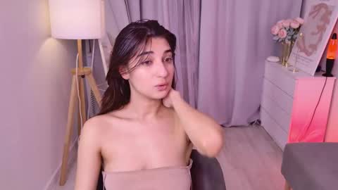 Snapshot of mia_purr chatting on 03.27.26 Mia online show from 03.27.26