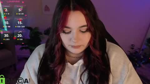 Mia online show from 04.14.26