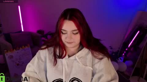 Snapshot of mia_r0ss chatting on 05.10.26 Mia online show from 05.10.26