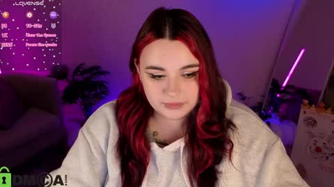 Snapshot of mia_r0ss chatting on 05.13.26 Mia online show from 05.13.26