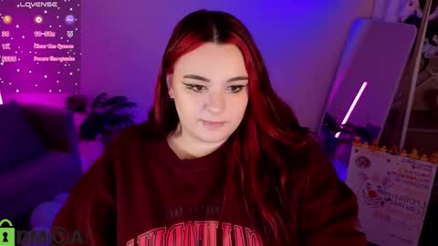 Snapshot of mia_r0ss chatting on 05.15.26 Mia online show from 05.15.26